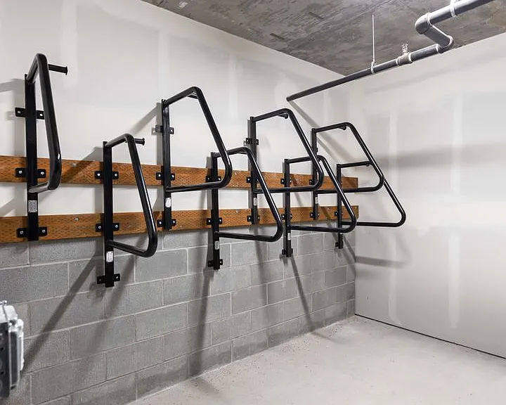 Adell Apartments — Photo 69