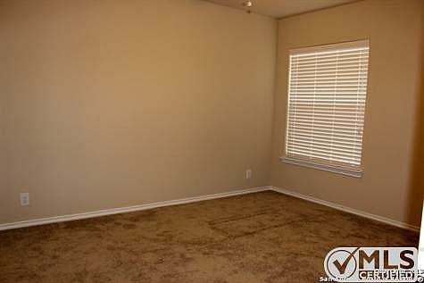 3rd image of 305 Park Hts