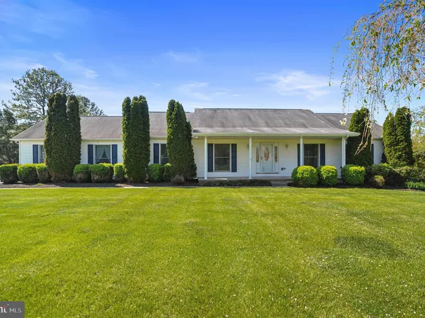 920 Cox Neck Rd, New Castle, DE 19720