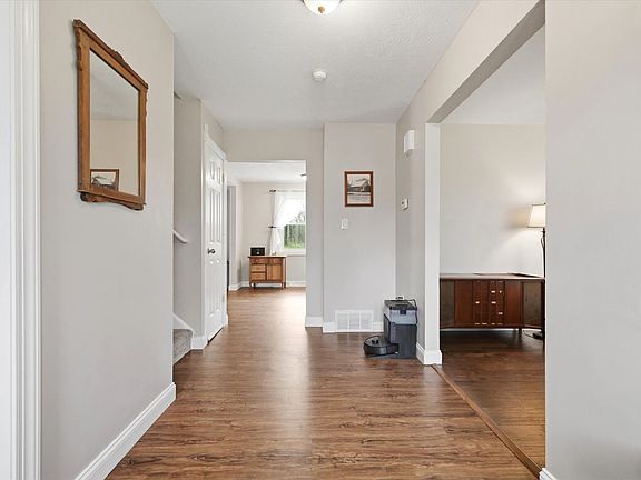 2nd image of 347 Harmony Rd