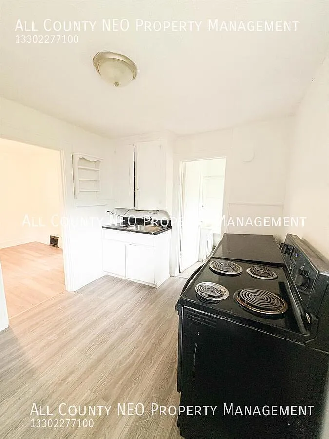 Building Photo - 434 Matthews St #B