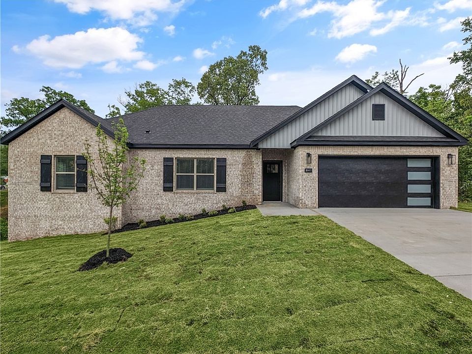 1st image of 45 Clevelys Ln