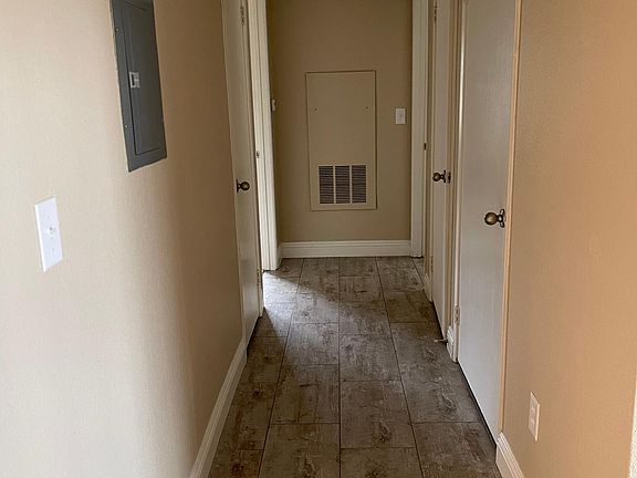 4th image of 1000 Sibley St