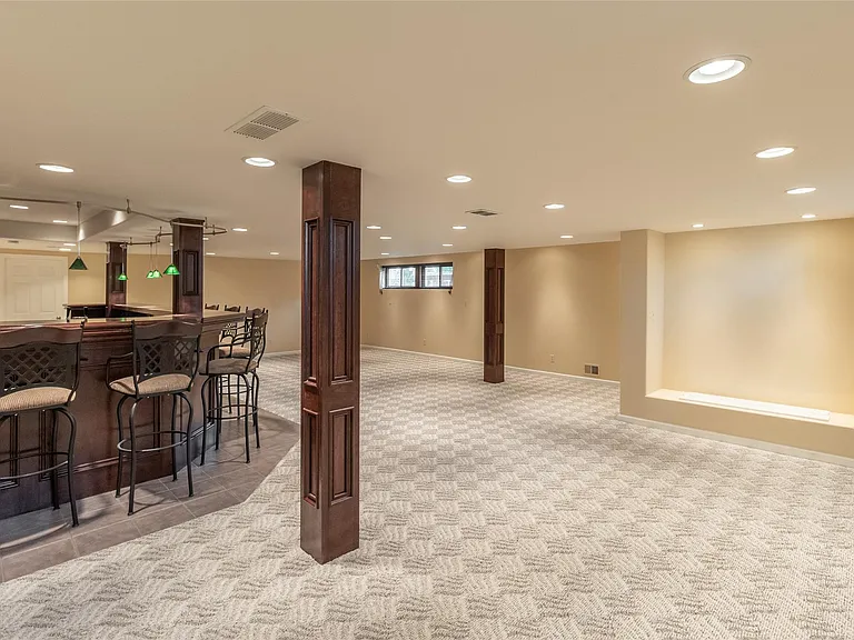 24084 Westmont Dr — Photo 35