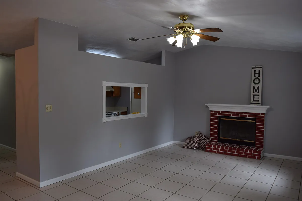 Building Photo - 2654 Millbank Dr