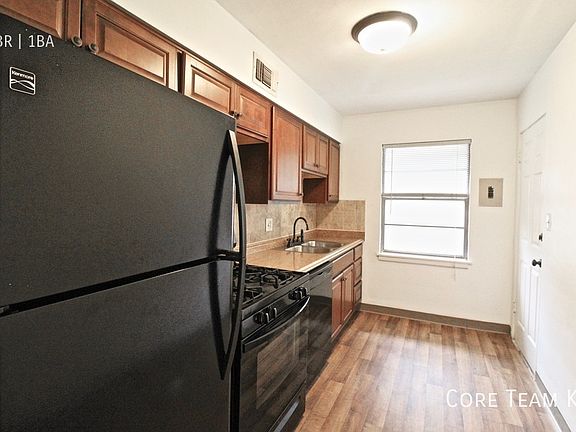 4th image of 4128 Roanoke Pkwy #1015-4