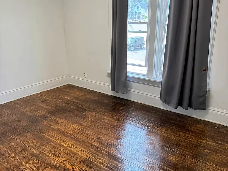 3223 Main St #3 — Photo 4
