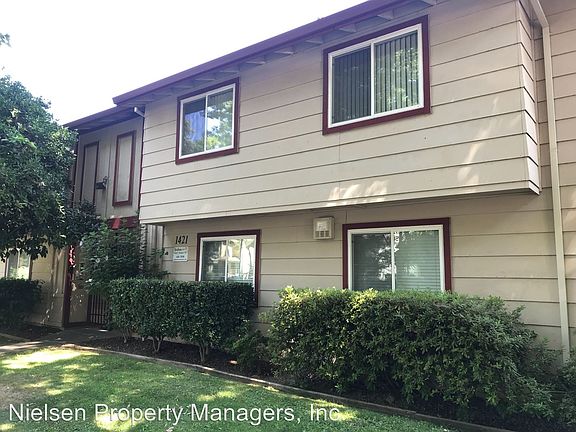 2nd image of 1421 D St APT 07