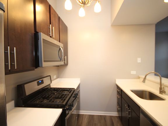 2nd image of 1732 N Dayton St #2A