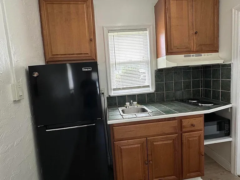 17 Detroit St #1 — Photo 4