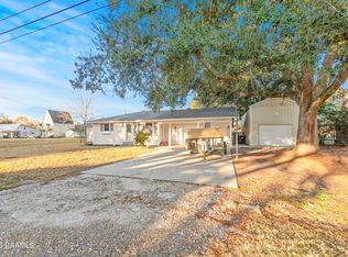 201 Huggins Rd, Lafayette, LA 70506