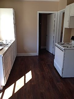 3rd image of 214 E Sterling St