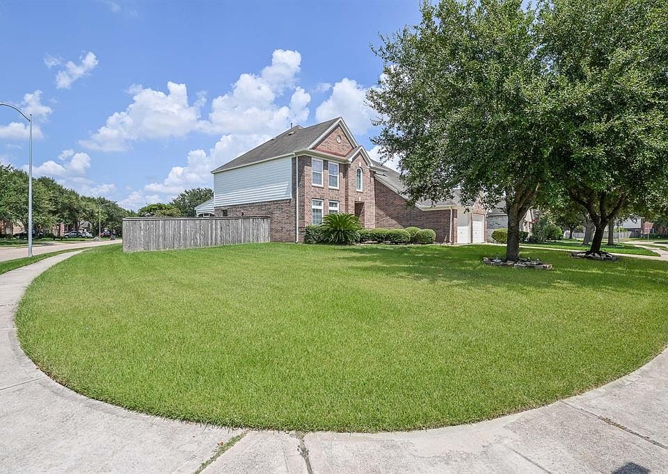 1st image of 5003 Misty Park Ln
