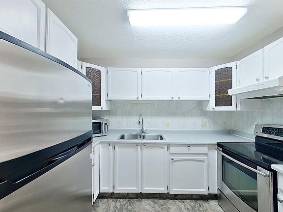 3rd image of 109 Bird Cres