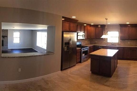 3rd image of 681 Magie Ave