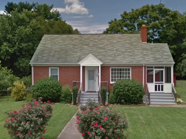 2508 Vancouver Dr NW, Roanoke, VA 24012