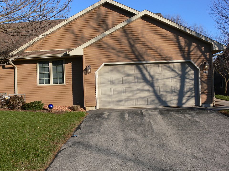 2nd image of 725 Cattail Ct