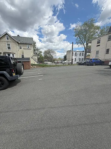 129 Maple Ave Photo 1