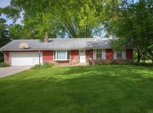 N73W5493 Georgetown Dr, Cedarburg, WI 53012