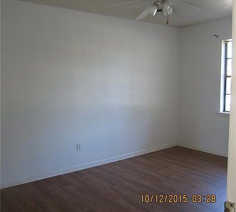 3rd image of 1826 Yorktown Dr