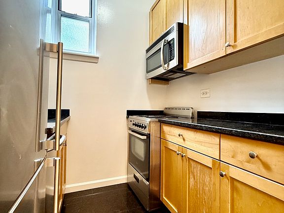 4th image of 46 W 73rd St APT 5C