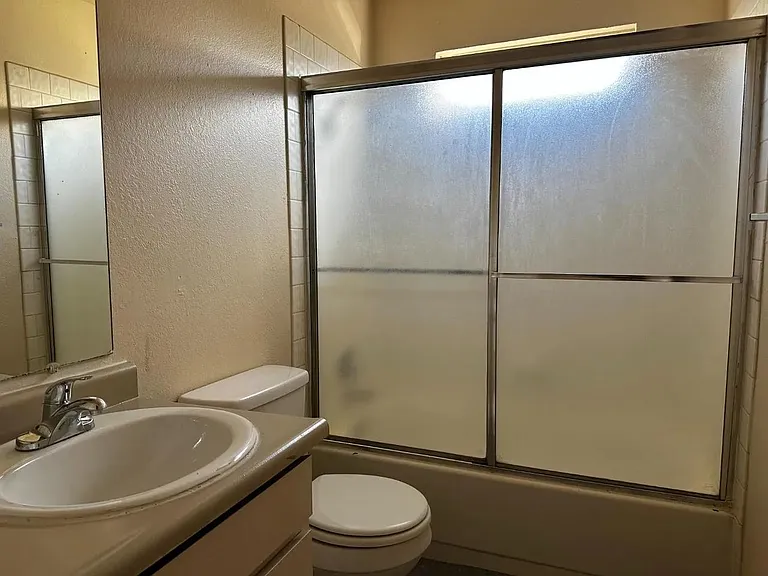 Bluehaven Apartments — Photo 11