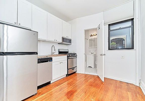 2nd image of 421 E 80th St APT 2A