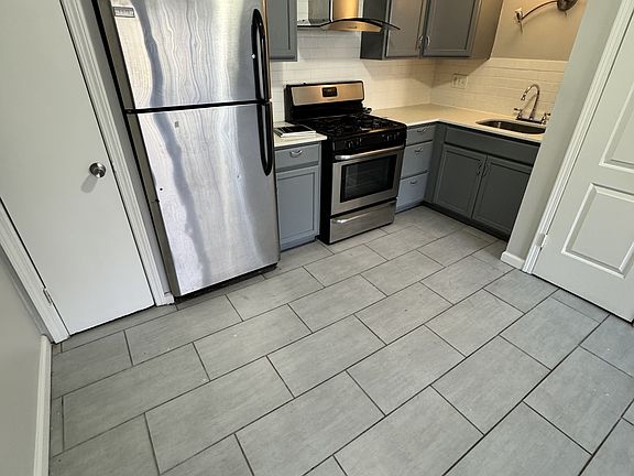 3rd image of 4130-4132 Fisher St #17557394