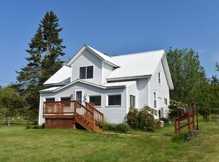 351 W Main St, Searsport, ME 04974