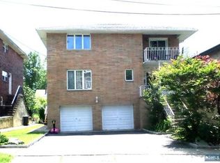 684 Day Ave, Ridgefield, NJ 07657