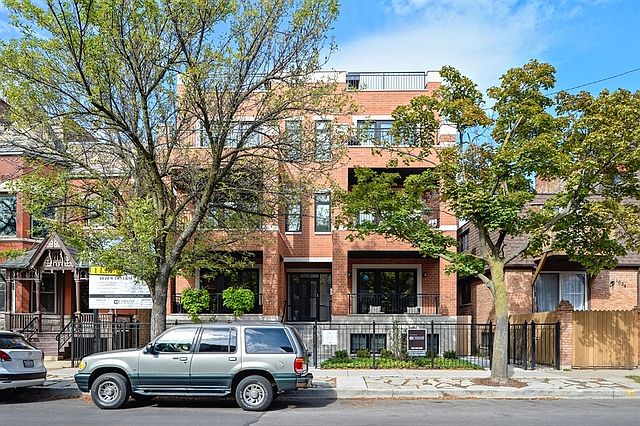 1st image of 1040 W Diversey Pkwy #3W