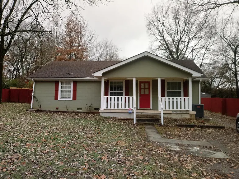 139 Eagan Cir — Photo 1