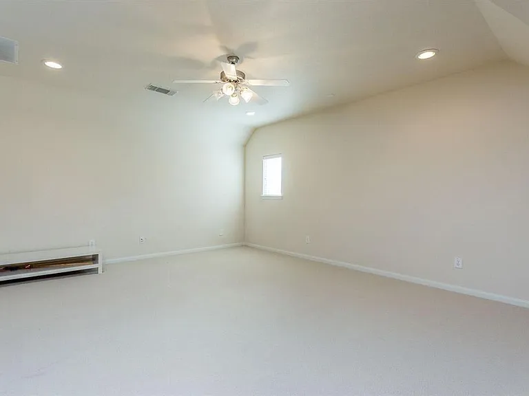 6639 Larocke Trl — Photo 14