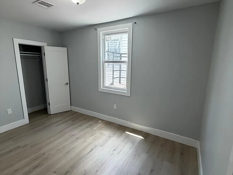318 W Runyon St #3F — Photo 11