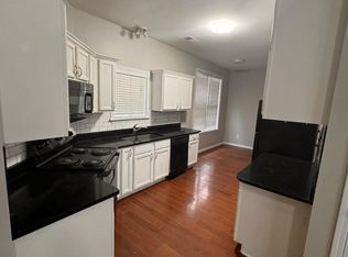 1135 Misty Isle Dr, Memphis, TN 38103