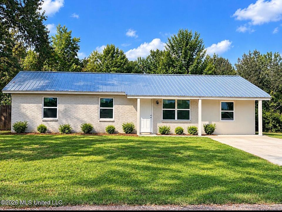 1st image of 204 Perry Dr