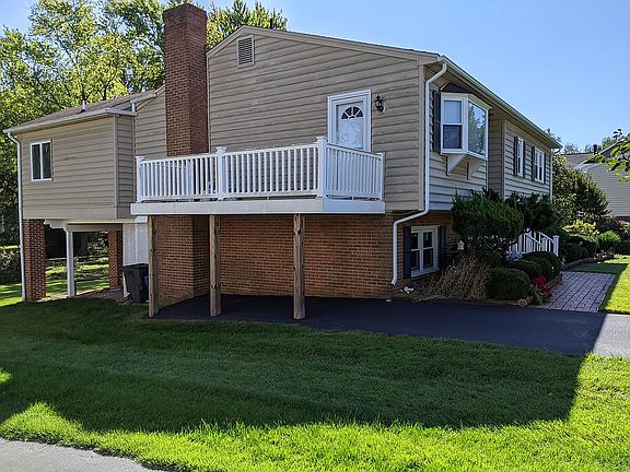 4th image of 304 Jade Ct NW