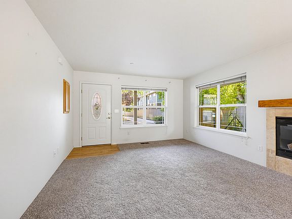 4th image of 228 Talent Ave APT 8