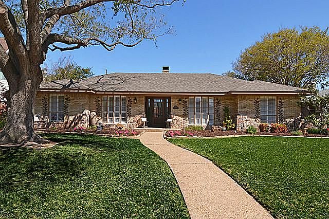 1st image of 418 High Brook Dr