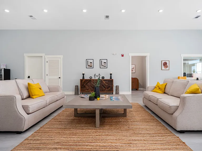 Joy Park Luxury Apartments — Photo 25
