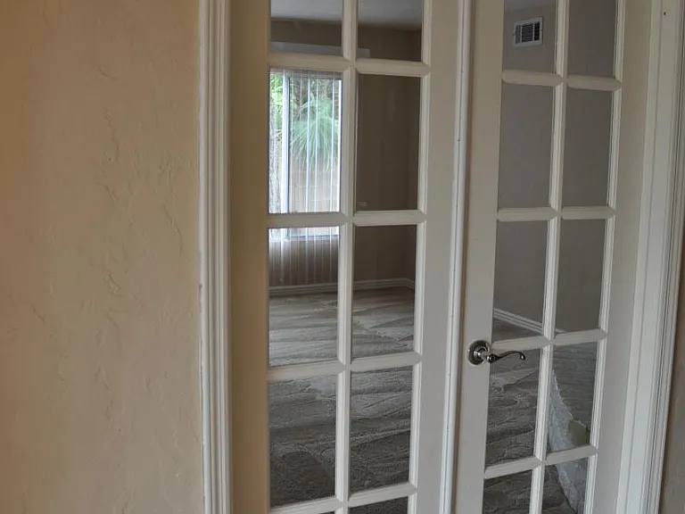 3911 S Pine St — Photo 3