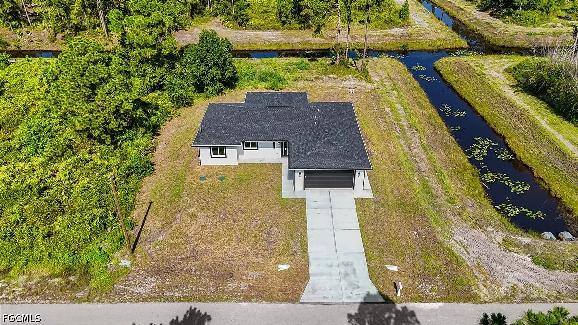 4 bed, 2.5 bath, 1632 sqft, $2,400 — Photo 4