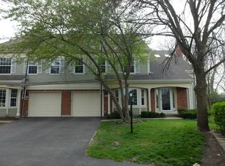 112 Bent Creek Ct, Palatine, IL 60067