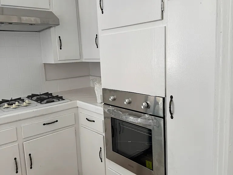 217 S Arnaz Dr #202 — Photo 3