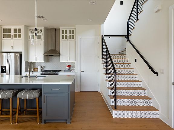 3rd image of 709 W Saint Elmo Rd #1