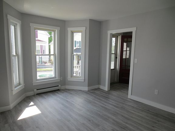 5th image of 37 Prescott St