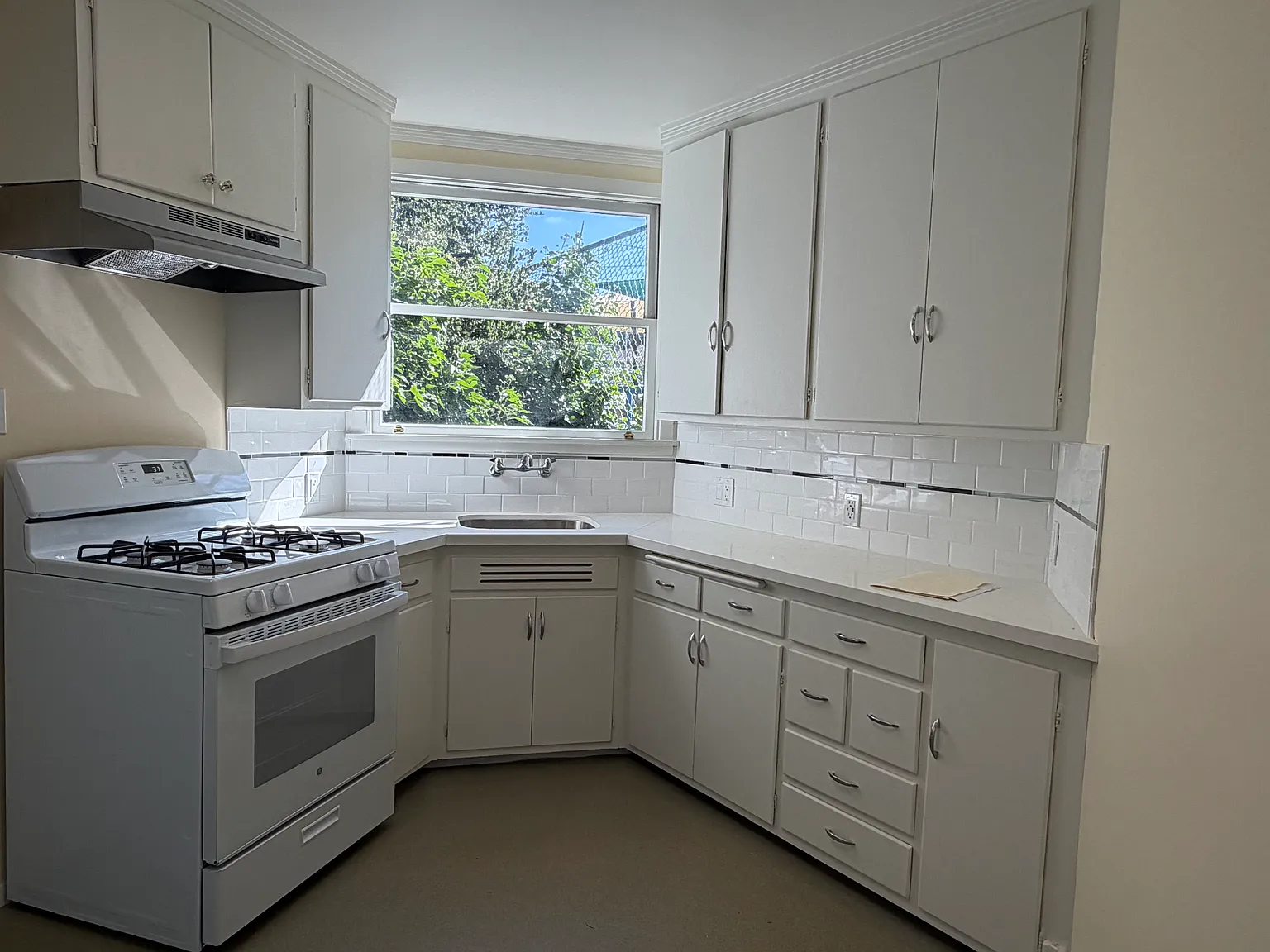 Woolsey St, Berkeley — Photo 4