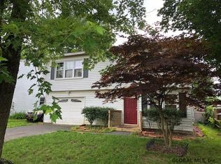77 Homewood Ave, Watervliet, NY 12189