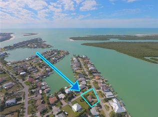 128 Pago Pago Dr W, Naples, FL 34113