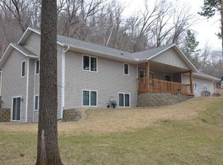 2221 Twin Bluff Rd, Red Wing, MN 55066